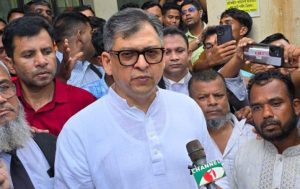 সরকার পদত্যাগ নিয়ে নাটক করেছে: সালাহউদ্দিন আহমেদ